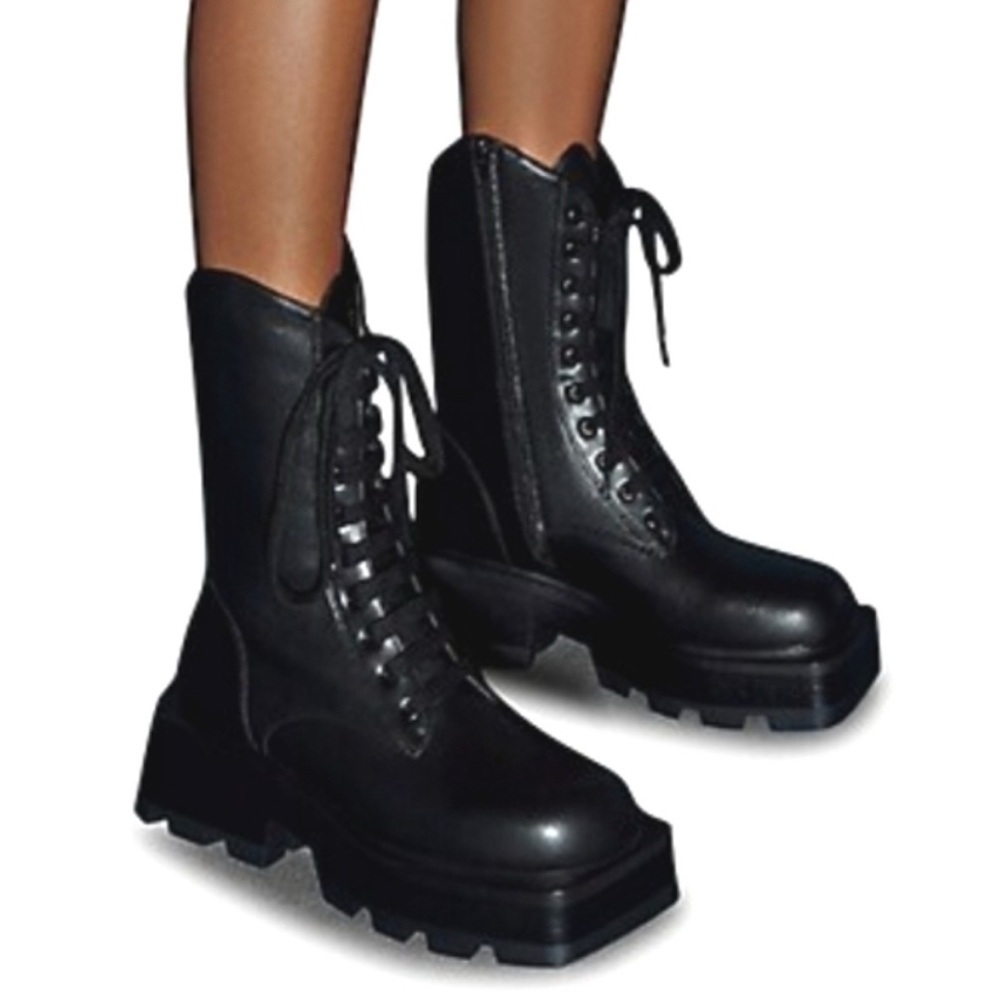 Charles & Keith Sabra Lug Women's Black Lace-Up Boots Y2K Chunky Combat Sz 41/11
